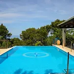 New!Villa Savinar