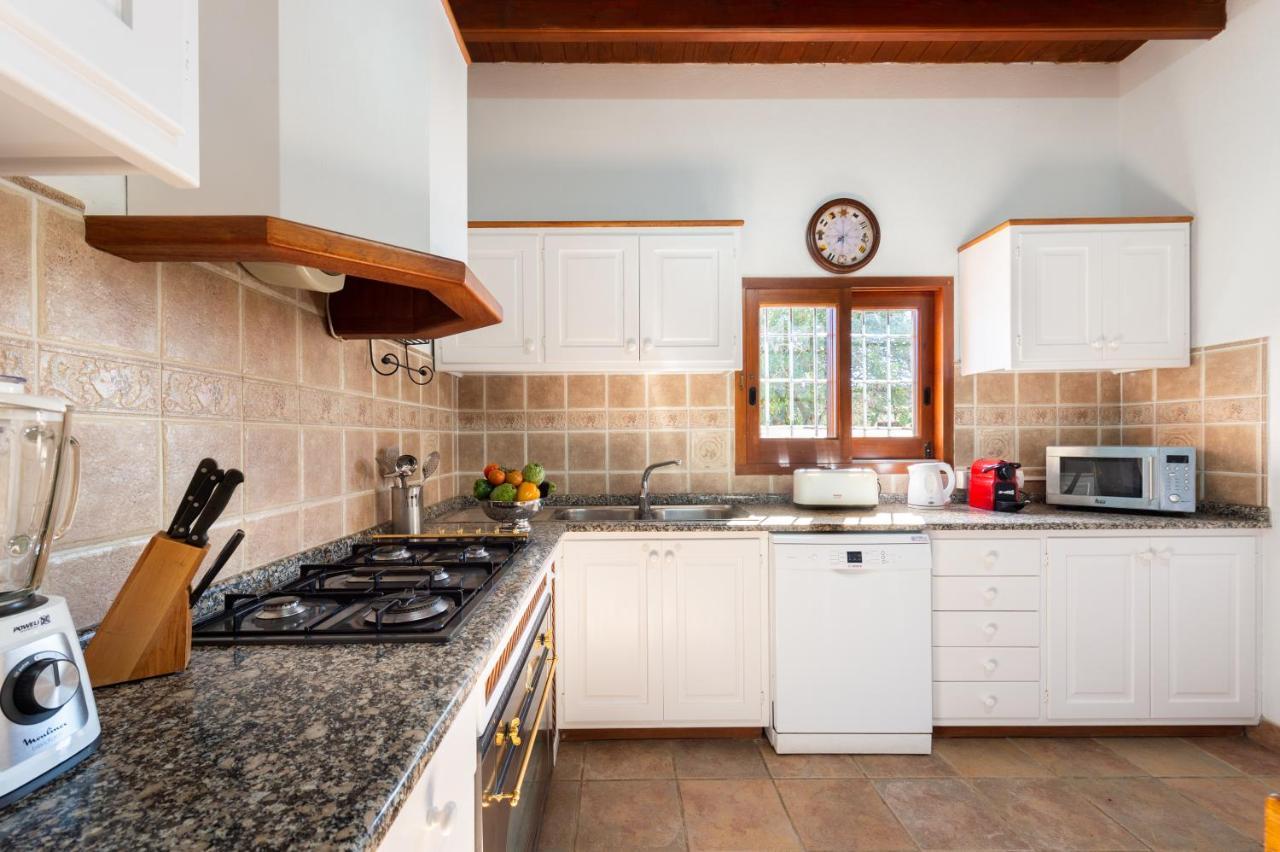 New!villa Savinar * San José