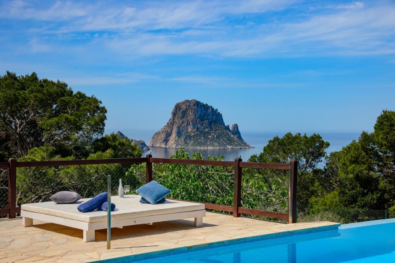 Villa New!villa Savinar